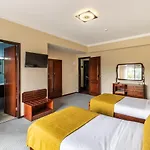 Colmeia Hotel