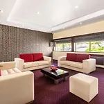 Hotel Colmeia Monte Real