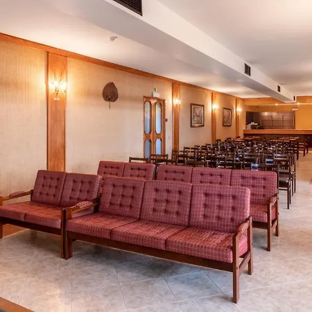 Hotel Colmeia Monte Real