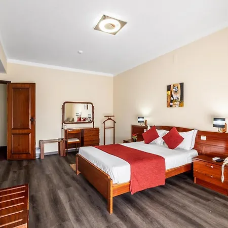 Hotel Colmeia