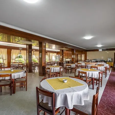 Hotel Colmeia Monte Real