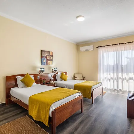 Hotel Colmeia 3*