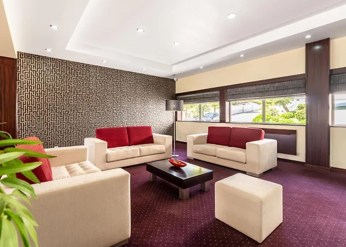 Hotell Colmeia Monte Real