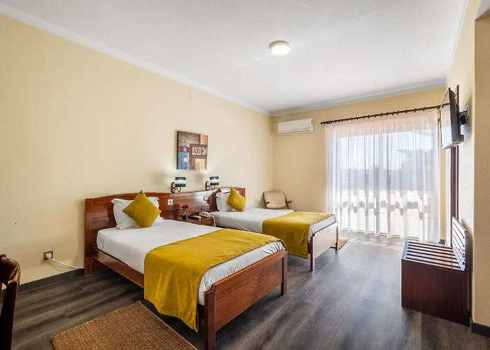 Hotell Colmeia 3*